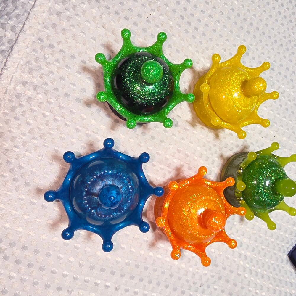 RESIN SET OF 6 CROWN SPARKLE TRINKET BOXES